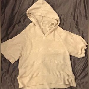 Comfy, over-sized, short sleeved knitted sweater. Dreamy